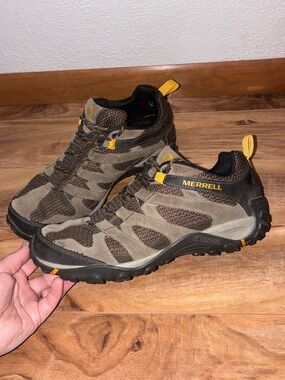 Merrell Men’s Alverstone Mid Waterproof Hiking Boots Brown Gorpcore - size 10.5
